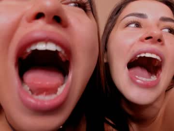 webcam couple mari__anna live cam image #11236591