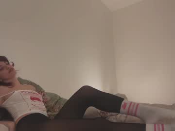 webcam girl two_trunkx live cam image #12054049