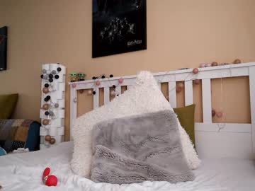 webcam girl little_mystery live cam image #3838203