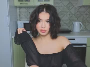 webcam girl mia__lunaa live cam image #10501798