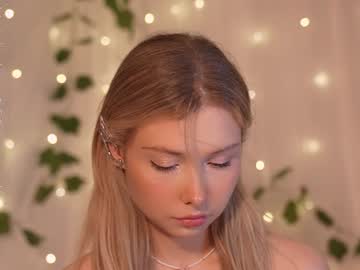 webcam girl april_blush live cam image #10030857