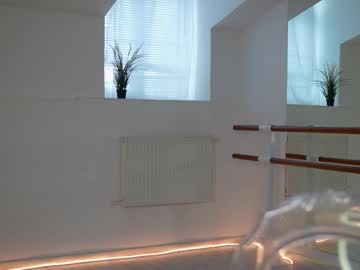 webcam girl silent_chill live cam image #12350673