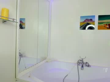 webcam girl elizabeth_wong live cam image #428735