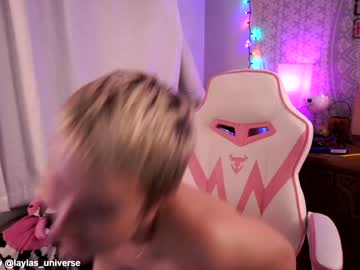 webcam girl laylas_universe live cam image #7203965