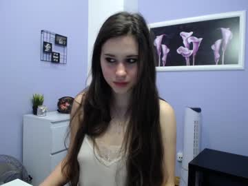 webcam girl camille_iam live cam image #4679638