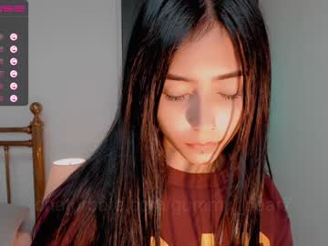 webcam girl gummy_bear7 live cam image #3640864