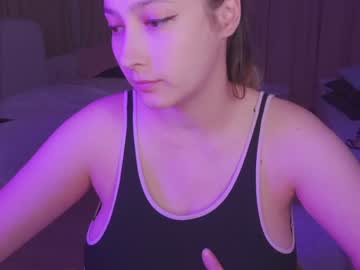 webcam girl aveksmr live cam image #3700278