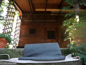 webcam girl yournaughtypixie live cam image #10264836