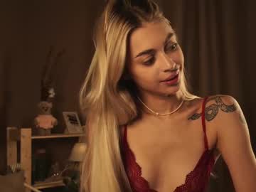 webcam girl arielreal live cam image #6909761