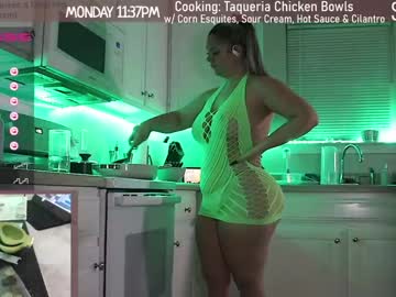webcam girl milavalentinax live cam image #4838445