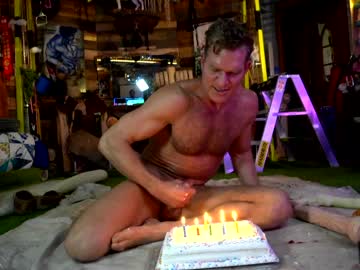 webcam man brent_ray_fraser live cam image #8333015