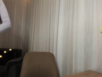 webcam girl victorias_world live cam image #2482079