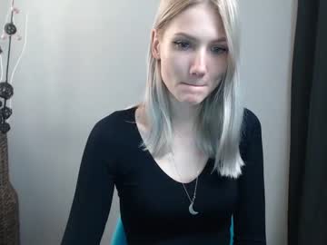webcam girl gilliana_mo live cam image #515812