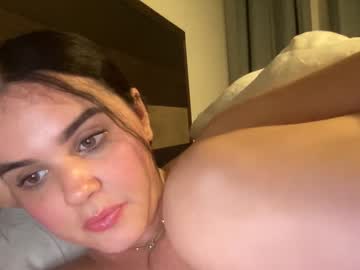 webcam girl gia_is_horny live cam image #6251407