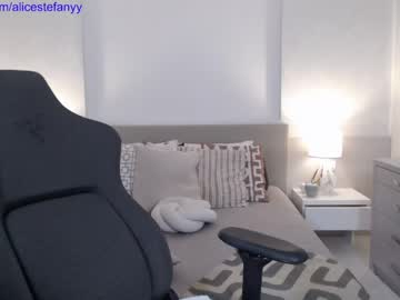 webcam girl smileyouarehere live cam image #8899514