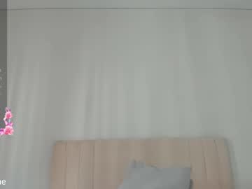 webcam girl sweety_vikky live cam image #12842007