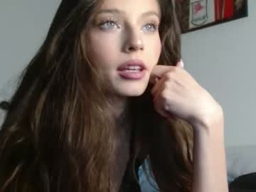 webcam girl isia_slay live cam image #3188006