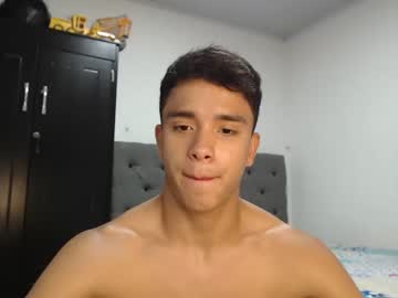 webcam man _hexos_ live cam image #1118212