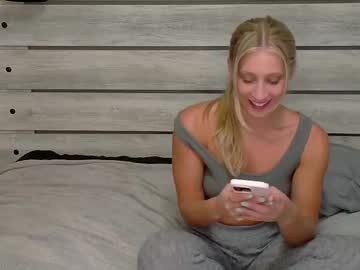webcam girl lillybabyxo live cam image #12541248