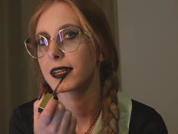 webcam girl girl_i_am live cam image #12922709
