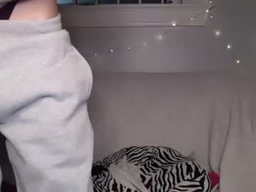 webcam girl petitegirluvsdick live cam image #5381160