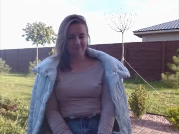 webcam girl juicy_peach88 live cam image #5795663