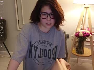 webcam girl kimi_kay live cam image #9624979