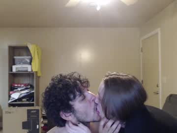 webcam couple blue_eyed_lightskin live cam image #4325482