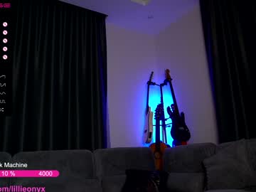webcam girl lillieonyx live cam image #1555457