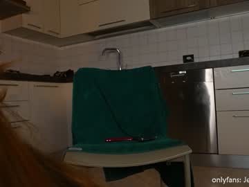 webcam girl therealbonnieclydex live cam image #5378158
