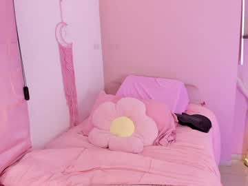 webcam girl little_effy18_ live cam image #10298562