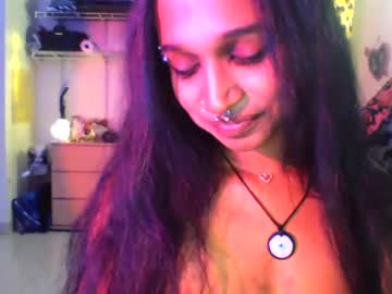 webcam girl mon3ytr33 live cam image #11181450