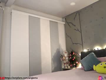 webcam girl nina_mon live cam image #8020071