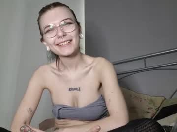 webcam girl lizzyylovesick live cam image #9992666