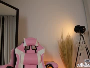 webcam girl a_m_e_l_i_a live cam image #8110368