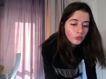 webcam girl kate_lewis live cam image #3834144