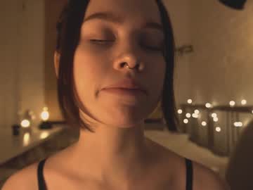 webcam girl bibi_it_is live cam image #692526