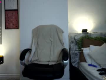 webcam girl yourbritishloves1 live cam image #2463191