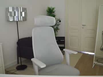 webcam girl jennifer_ewans live cam image #8875192