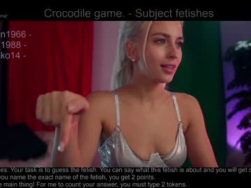 webcam girl artmosphera live cam image #3668717