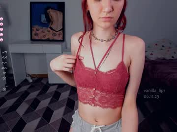 webcam girl vanilla_lips live cam image #7577140