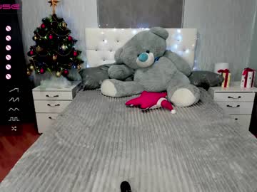 webcam girl emmika_ live cam image #1242487