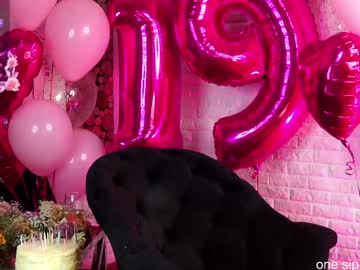 webcam girl a_whole_eternity live cam image #9890330