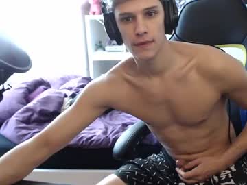 webcam man misterydragon live cam image #419942