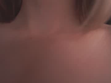 webcam girl bibi_it_is live cam image #8819052