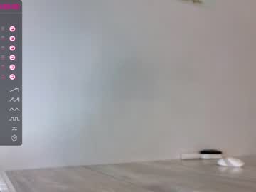 webcam girl monika_youthfull live cam image #6037385
