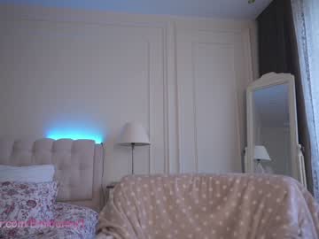 webcam girl emilia98xxx live cam image #2430094
