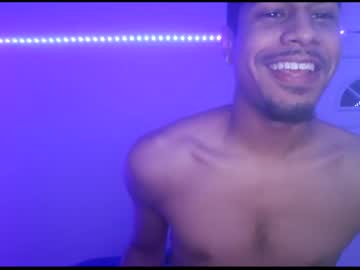 webcam man nitsua_slimred live cam image #2523275