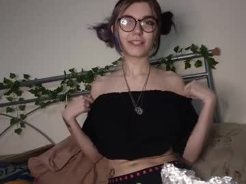 webcam girl lizzyylovesick live cam image #9884448