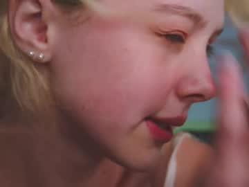 webcam girl little_anitta live cam image #13036805